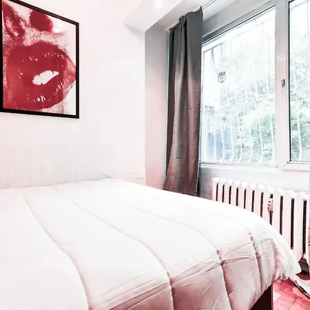 아파트 Budget-friendly For 4, Best Location In Vitoshka Area *